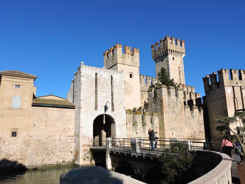 Appartamento Spiaggia Brema Sirmione Exterior foto